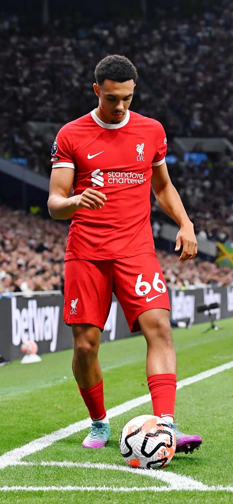 萨利巴小试牛刀，奥多贝尔中柱：北伦敦德比法国球员数据一览（萨利巴锋芒初露，奥多贝尔憾中门柱：北伦敦德比法国军团数据盘点）