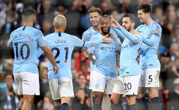 广州足球名宿温志军携手多名现役球员体验盲人足球（广州足坛名宿温志军联手多位现役球员走进盲人足球体验）